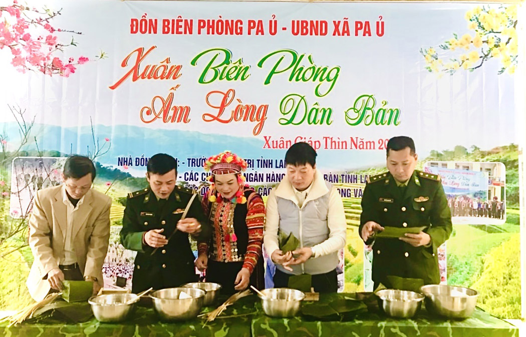 gói bánh chưng